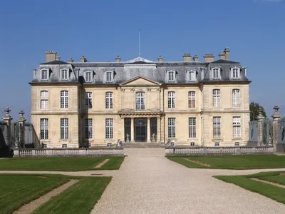 Дворцы Франции — Википедия