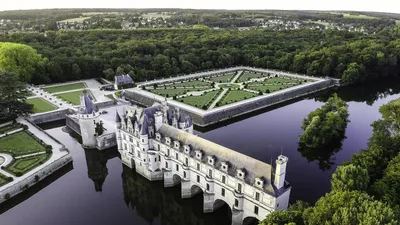 Самый женственный замок Франции |