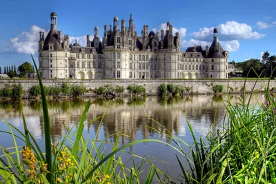 Заброшенные замки Франции 🇲🇫🏰 Le Château de Vigny, Val d'Oise,  Île-de-France 📍 ⠀ Мы с вами вместе посетили уже много замков, но ни один  из … | Instagram
