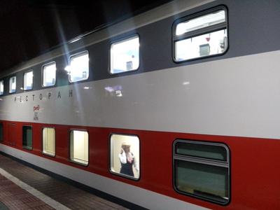 Двухэтажный поезд 104 Москва-Адлер