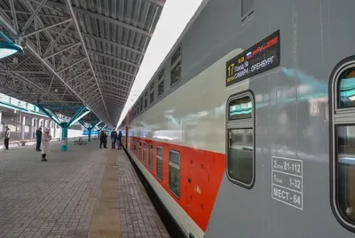 В Оренбурге презентовали первый в России двухэтажный поезд с системой  пневматического подвешивания | Оренград