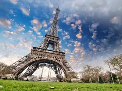 Эйфелева башня – главный символ Парижа | SLON
