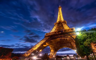 Обои для рабочего стола Париж Эйфелева башня Франция город