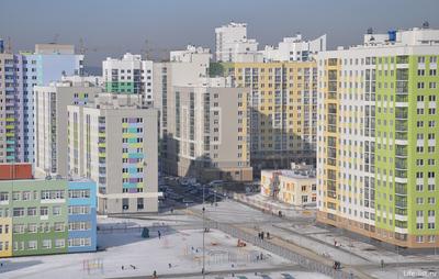 Академический район Екатеринбург - #БылоСталоАкадемекб Улица Вильгельма де  Геннина 2011 и 2021 год. Фото: | Facebook