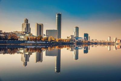 Панорама Екатеринбурга городская Стоковое Фото - изображение насчитывающей  небо, солнечно: 108208378