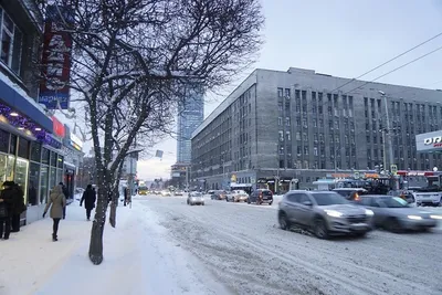Екатеринбург vs стихия: город второй день заваливает снегом | Деловой  квартал DK.RU — новости Екатеринбурга