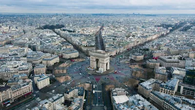 В Париже на Елисейских полях создадут гигантский сад - Российская газета