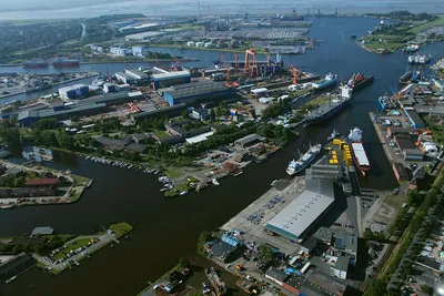 Inland Harbor Ratsdelft in Emden with the Historic Town Hall Editorial  Photography - Image of saxony, hall: 243063832