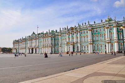 Государственный Эрмитаж, Санкт-Петербург Фотография, картинки, изображения  и сток-фотография без роялти. Image 69314740