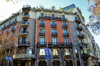 Откройте красоту района Эшампле в Барселоне с Hilton Real Estate |  FENIX.info