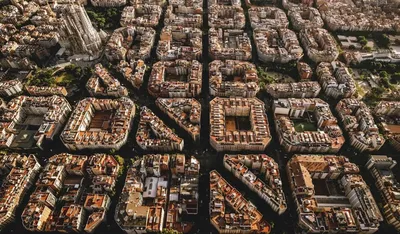 Район Эшампле в Барселоне: фото, видео, отели
