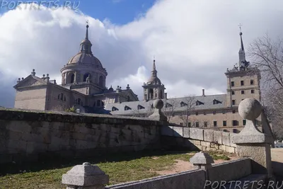 Королевский дворец и монастырь Эль Эскориал, Испания Стоковое Изображение -  изображение насчитывающей церковь, ведущего: 163139417