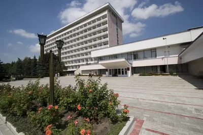 В Ессентуках, в санатории «Москва» открыли отреставрированный корпус  старинной «Новоказенной гостиницы» » Городской Телеграфъ