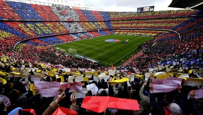 Фанаты Барселоны запускали фейерверки у отеля, в котором разместились  игроки ПСЖ | ФК Барселона - FC Barçelona | Дзен