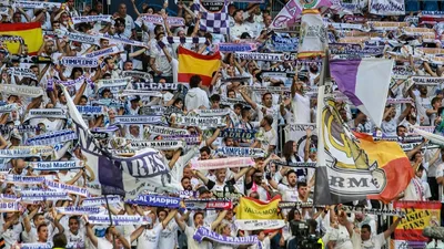 Сторонники \"Реал Мадрид\" редакционное фото. изображение насчитывающей  испания - 163345381