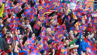Фанаты «Барселоны» выкрикивали оскорбления в адрес «ПСЖ» на презентации  Хави - Газета.Ru | Новости