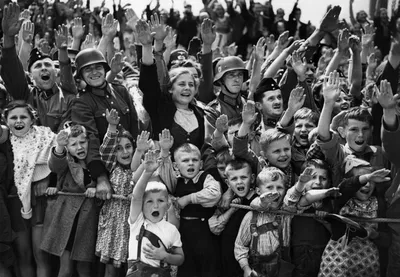 Уроки прошлого: как нацисты навязали жителям Германии идеологию ненависти |  Новости ООН