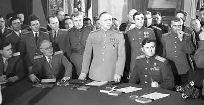 8 мая 1945 года подписан акт о безоговорочной капитуляции фашистской  Германии - Российское историческое общество