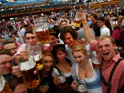 В Германии открылся пивной фестиваль Октоберфест – «Дивит-Тур»