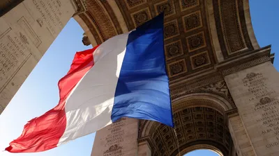 Национальный Флаг Франции: Синий, Белый И Красные Вертикальные Полосы.  Клипарты, SVG, векторы, и Набор Иллюстраций Без Оплаты Отчислений. Image  21575945