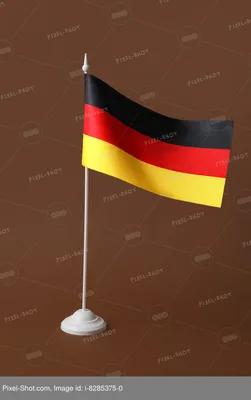 Национальный Флаг Германии Город Света Боке Фон 3d Ночь — стоковые  фотографии и другие картинки Немецкий флаг - iStock