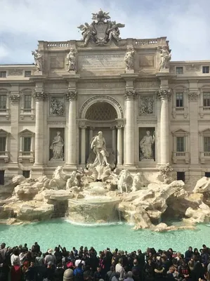 Фонтан Треви в Риме %sep% Fontana di Trevi a Roma