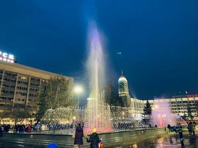 Gornovosti - Красноярск - Поющий фонтан на Театральной площади фото:  Евгений Волкорезов | Facebook