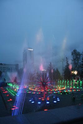 В Красноярске включили фонтаны