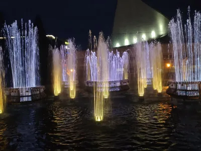 Десятичасовой трек для фонтана у «Глобуса» напишет новосибирский музыкант |  nsknews.info | Дзен