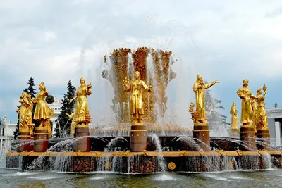 Сухие, танцующие и символичные, или Что вы не знали о московских фонтанах /  Новости города / Сайт Москвы