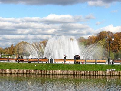 Парковый фонтан в жилом дворе района Печатники. Москва | КОРОЛЕВСКАЯ  АРХИТЕКТУРА