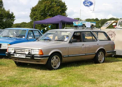 File:Ford Granada II EstateakaKombiakaTurnierakaStation wagon registered  October 1982 2792cc.JPG - Wikipedia