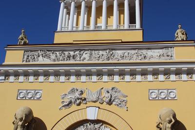 Здание Адмиралтейства и фонтан в саду, Санкт-Петербург стоковое фото  ©paanna 76379407