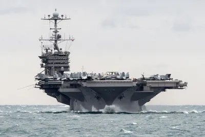 ВМС США остались без боеспособных авианосцев в Атлантике - Российская газета