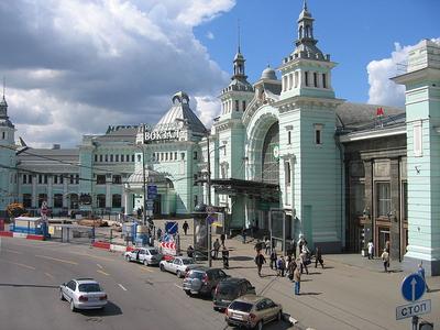 На Белорусском вокзале изменён порядок посадки и высадки пассажиров МЦД и  пригородных электричек