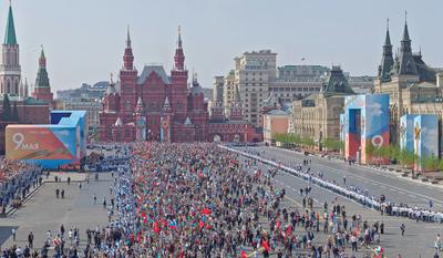 Шествие Бессмертного полка началось в Москве - YouTube