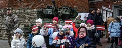 BB.lv: В Латвии усложнили процедуру усыновления детей иностранцами