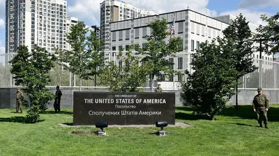 В посольстве США смешно отметили Всемирный день переработки - фото - 24  Канал
