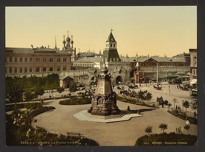 Цветные дореволюционные открытки Москвы
