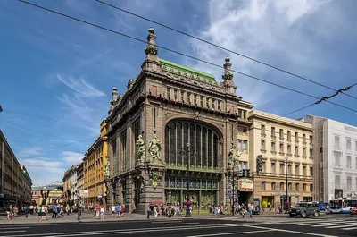 Великолепные дворцы в окрестностях Санкт-Петербурга