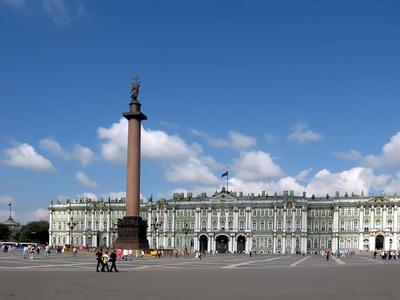 Дворцовая площадь ☔ Чуть более 300 лет назад, когда Дворцовой площади и  Зимнего дворца не существовало, на их месте было поле… | Instagram