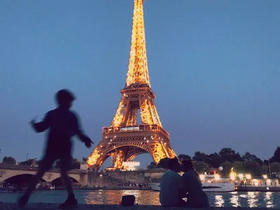 Круиз по Сене от Эйфелевой башни • GetYourTickets Paris