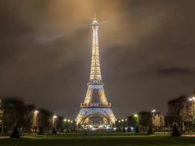 У Эйфелевой башни разобьют самый большой сад Парижа - PRAGMATIKA.MEDIA -  Україна, Київ
