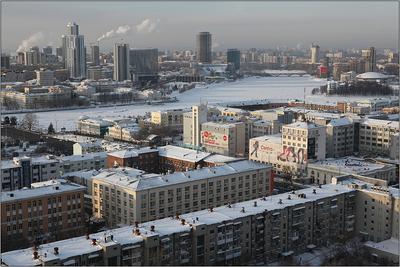 На Пикабу опубликовали фотографии Екатеринбурга \"тогда и сейчас\". Интересно  посмотреть, как изменились места. Фото сделаны в 2002 и 2022… | Instagram