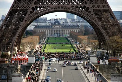 Встреча на вершине Эйфелевой башни или доступ на 2-й этаж • Бестселлер в  Париже
