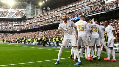 Объёмная, золотая эмблема с LED подсветкой ФК \"Реал Мадрид\", FC Real  Madrid, 40х29 см, футбольный декор. (ID#1964977097), цена: 1300 ₴, купить  на Prom.ua