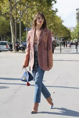Как носить джинсы осенью, чтобы выглядеть как француженка