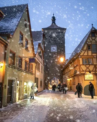 зима снежка Monschau Германии города Стоковое Фото - изображение  насчитывающей день, зодчества: 6730022