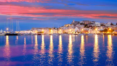 Панорама Ibiza, Испании стоковое изображение. изображение насчитывающей  праздник - 27291571