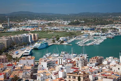 Панорама Ibiza, Испании стоковое фото. изображение насчитывающей старо -  27291546